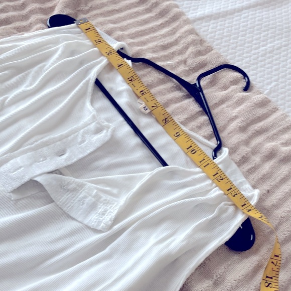 POL flirty Tank  size M. White tiered ruffled button Top - Picture 4 of 6